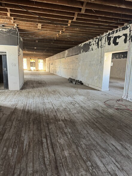More Photos Of 24 N Lexington Ave, Asheville Storefront Retail Office For Sale