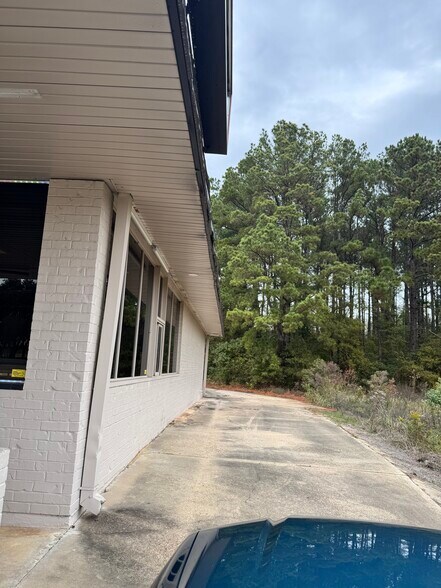 More Photos Of 902 W Panola St, Carthage Freestanding For Lease