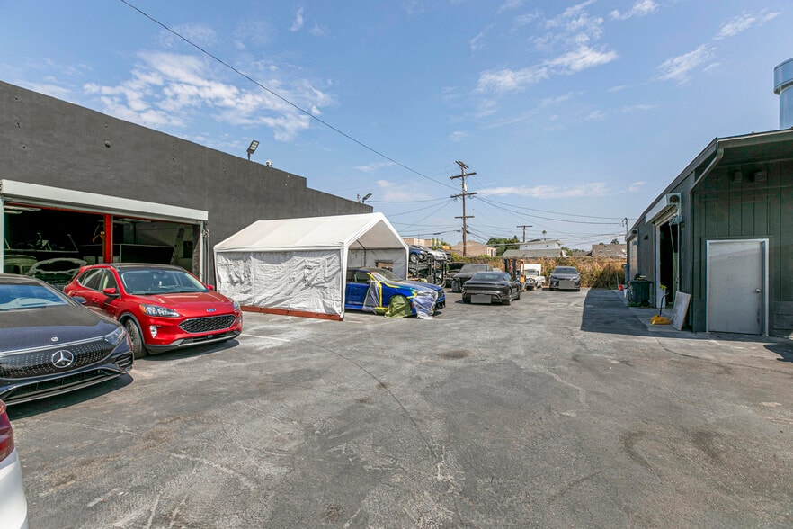 More Photos Of 4605–4619 W Pico Boulevard, Los Angeles Auto Repair For Sale