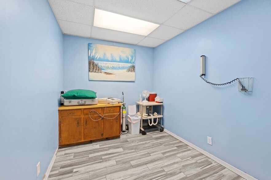 More Photos Of 1120 S Closner Blvd, Edinburg Medical For Sale