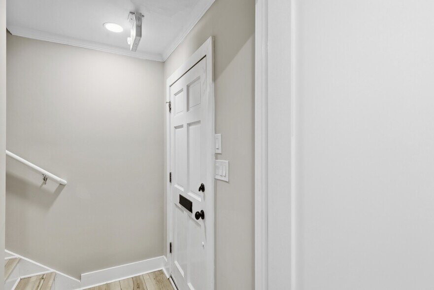 More Photos Of 4651 Roswell Rd NE, Atlanta Medical For Lease
