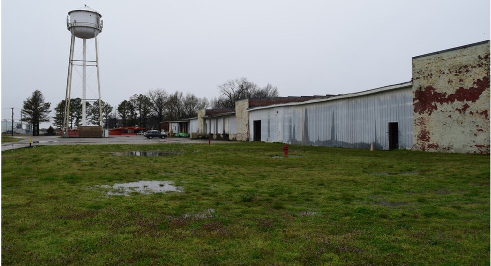 More Photos Of 1001 Ohlendorf Rd, Osceola Manufacturing For Lease