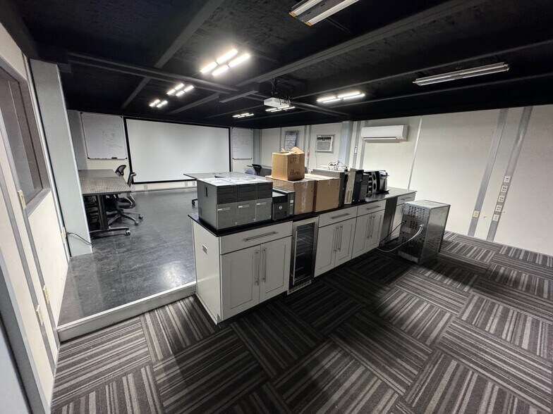 More Photos Of 2801 Sens Rd, La Porte Warehouse For Lease