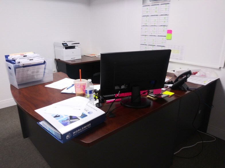 More Photos Of 5017 N Coolidge Dr, Tampa Warehouse For Sale