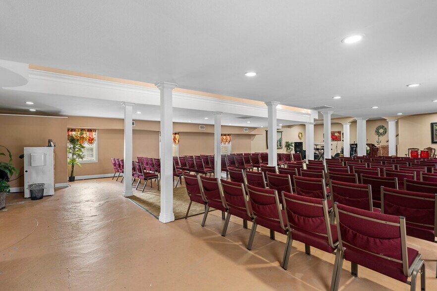 More Photos Of 11200 Thaxton Rd, Austin Religious Facility For Sale