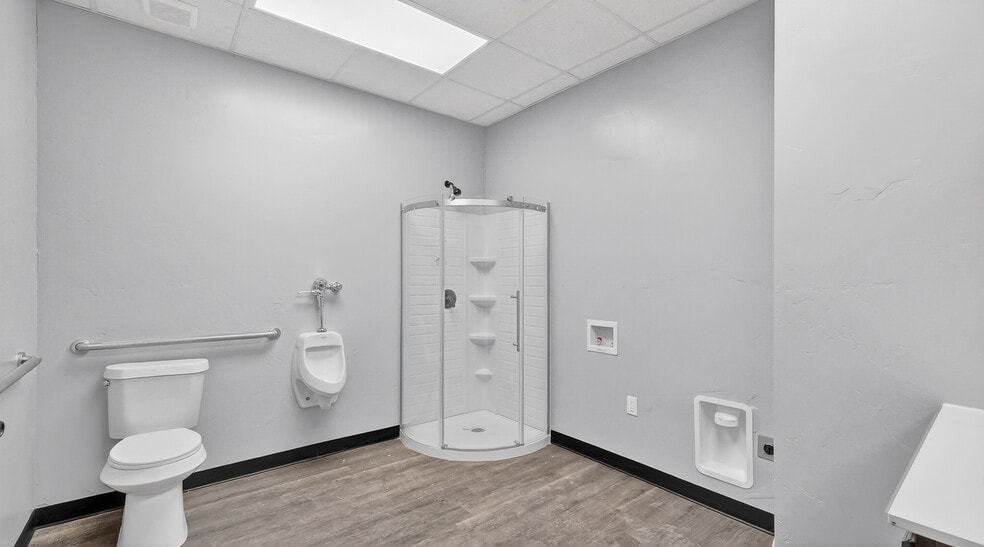 More Photos Of 16510 W Basin St, Odessa Warehouse For Sale