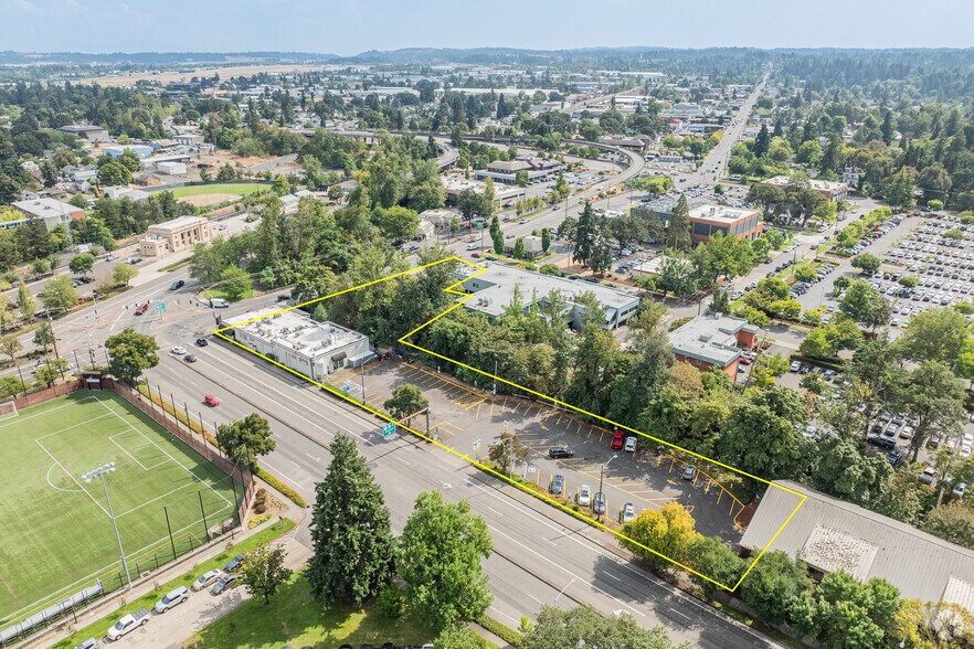 More Photos Of 515 12th St SE, Salem Freestanding For Sale