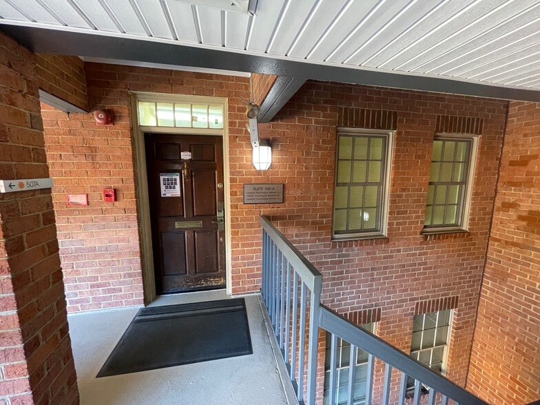 More Photos Of 8607-8609 2nd Ave, Silver Spring Medical For Sale
