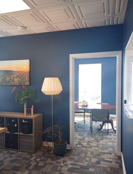 More Photos Of 40 Monument Sq, Urbana Storefront Retail Office For Lease