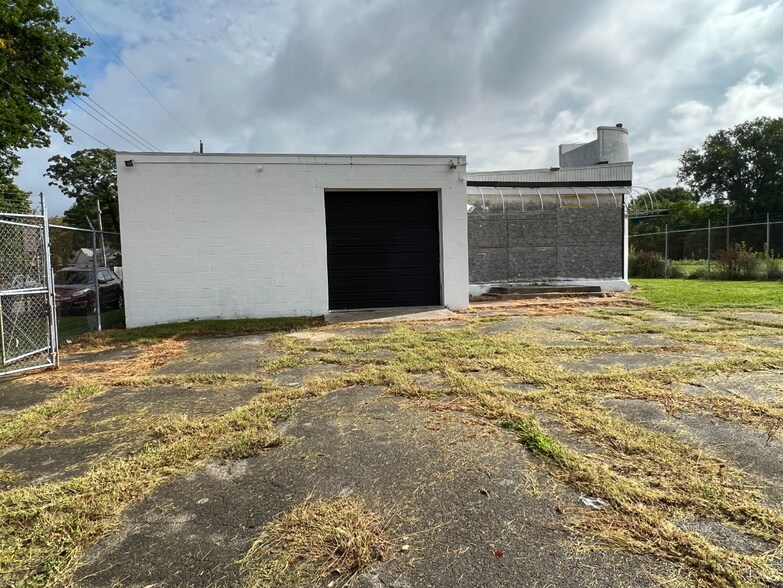 More Photos Of 1027 Griffin St, Toledo Freestanding For Sale