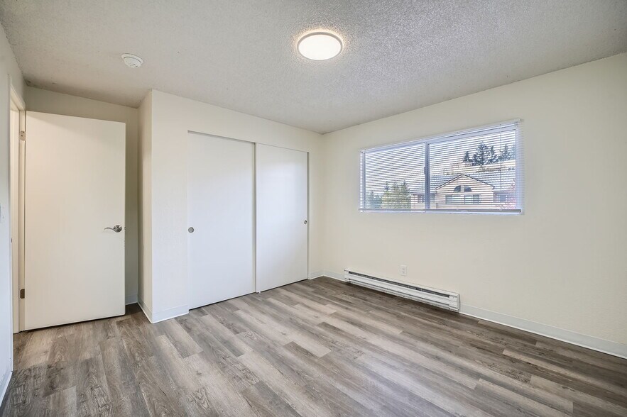 More Photos Of 1031 SW 122nd St, Seattle Apartments For Sale