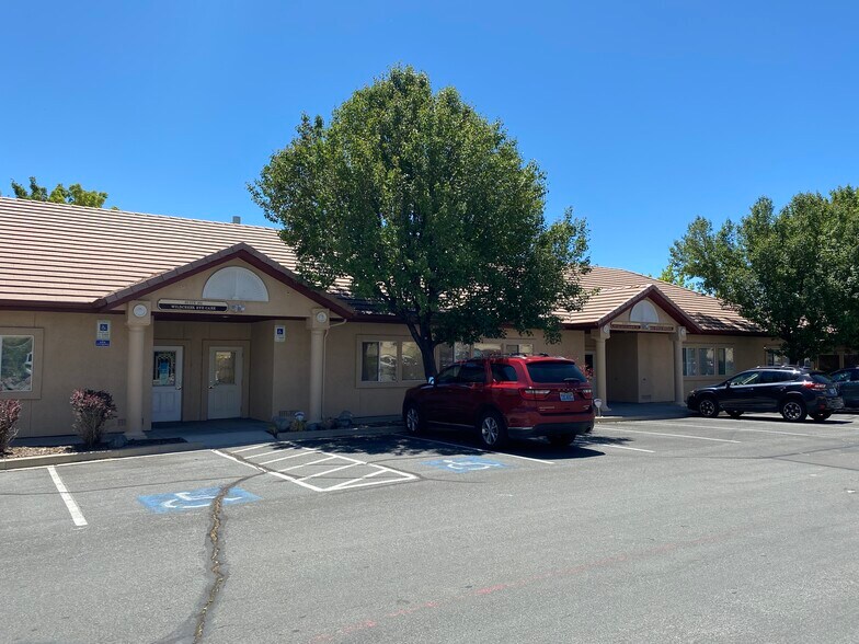 More Photos Of 2115 Green Vista Dr, Sparks Medical For Lease