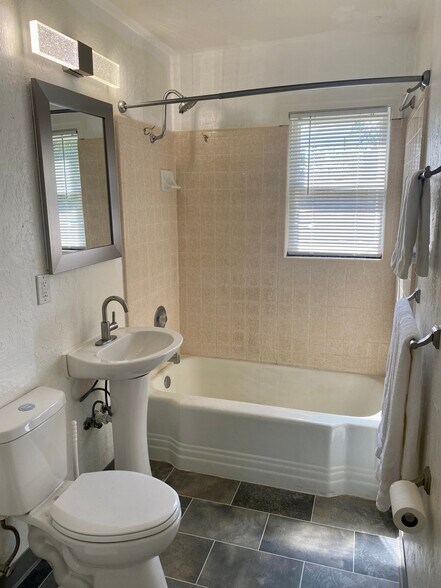 More Photos Of 99 Bartlett St, Reno Apartments For Sale