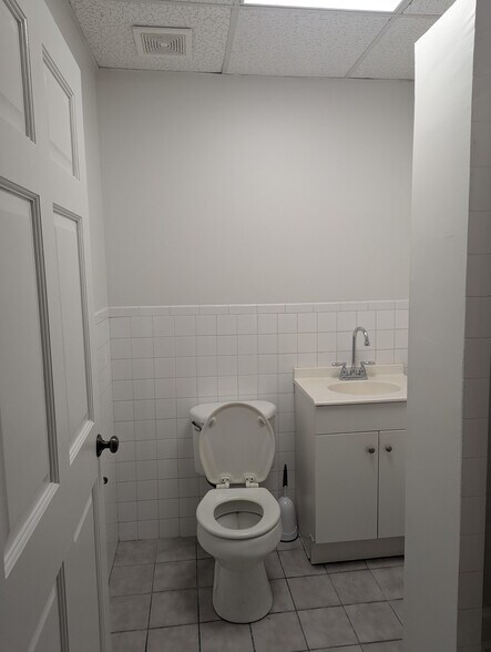 More Photos Of 289 Seventh Ave, New York Medical For Lease