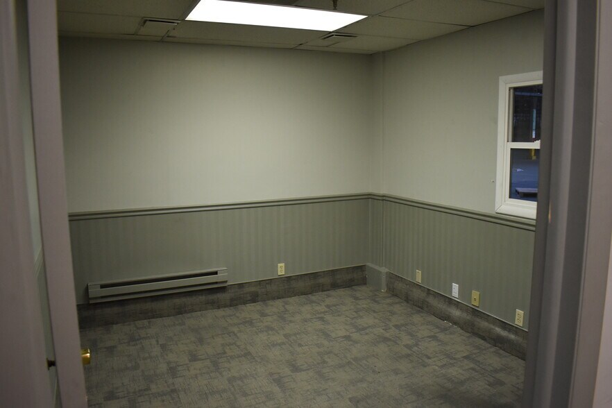 More Photos Of 884 W 2nd St, Ogden Warehouse For Lease