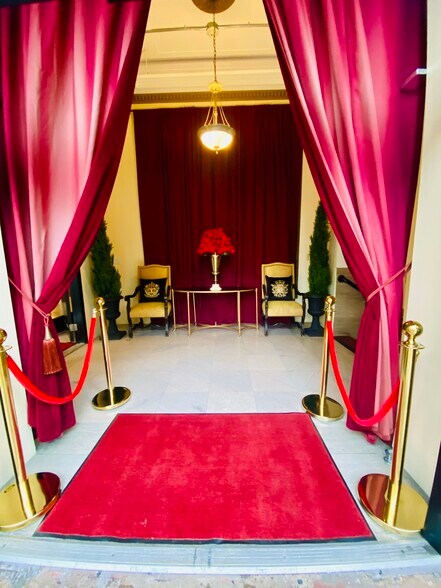 More Photos Of 1060 Fulton St, Fresno Office For Sale