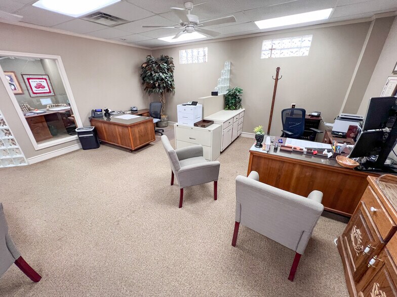 More Photos Of 4200 N Midland Dr, Midland Office For Lease