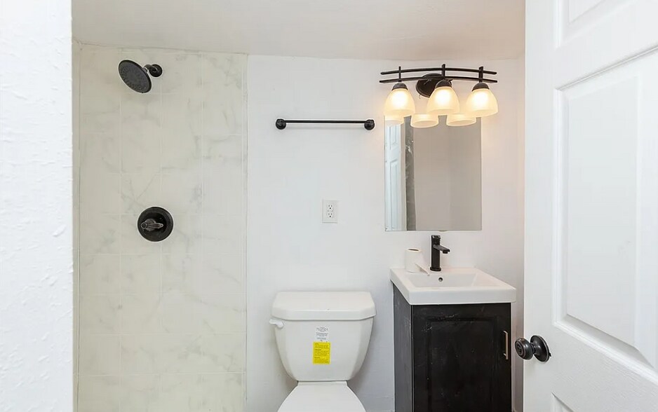 More Photos Of 1333 22nd St, Des Moines Apartments For Sale