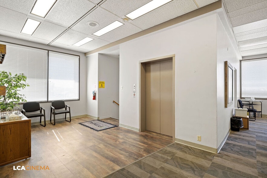 More Photos Of 1227 Chester Ave, Bakersfield Loft Creative Space For Sale