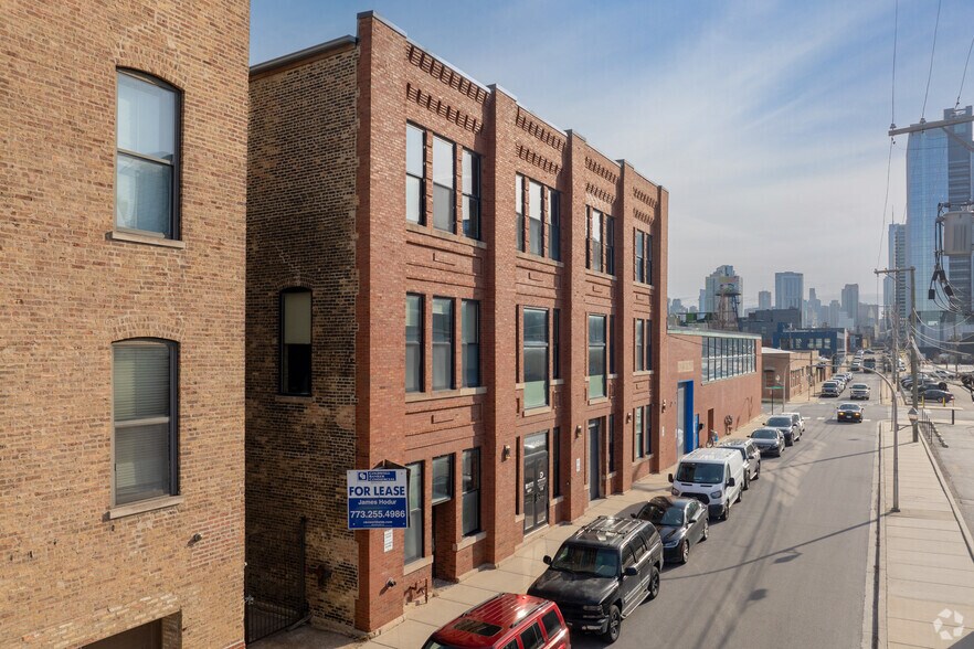 More Photos Of 1044-1048 W Kinzie St, Chicago Office For Lease