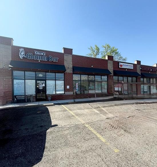 More Photos Of 25241-25251 Eureka Rd, Taylor Storefront Retail Office For Lease