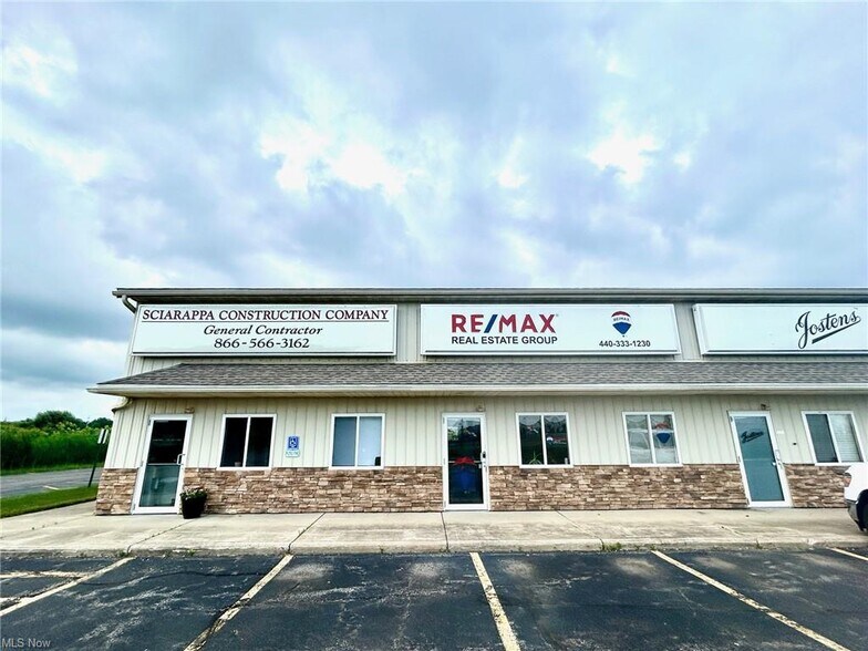 More Photos Of 32961 Pin Oak Pky, Avon Lake Flex For Sale