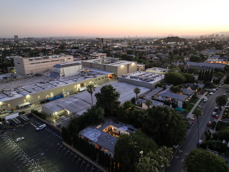 More Photos Of 4208 Russell Ave, Los Angeles Apartments For Sale