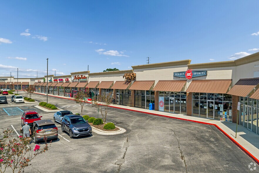 More Photos Of 3740-3760 Highway 53, Huntsville General Retail For Lease