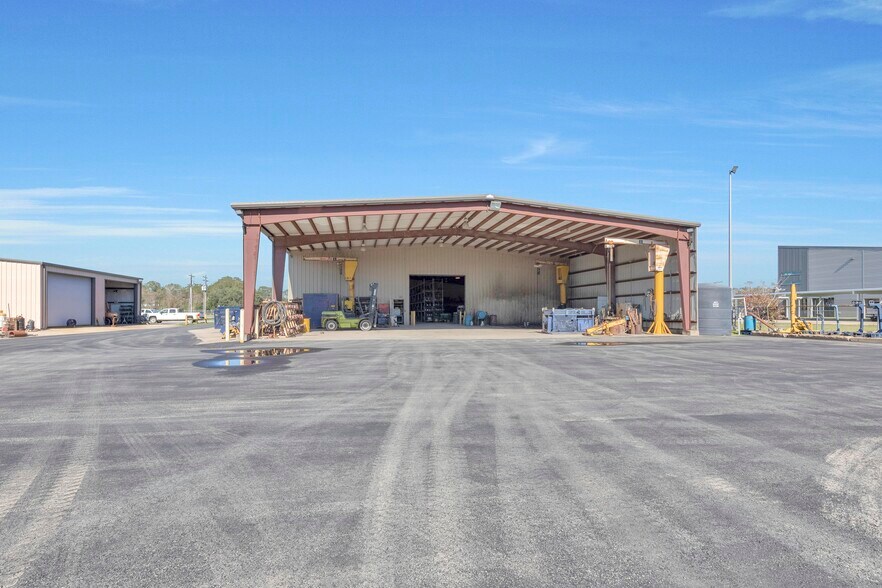 More Photos Of 200-251 Rousseau Rd rd, Youngsville Warehouse For Sale