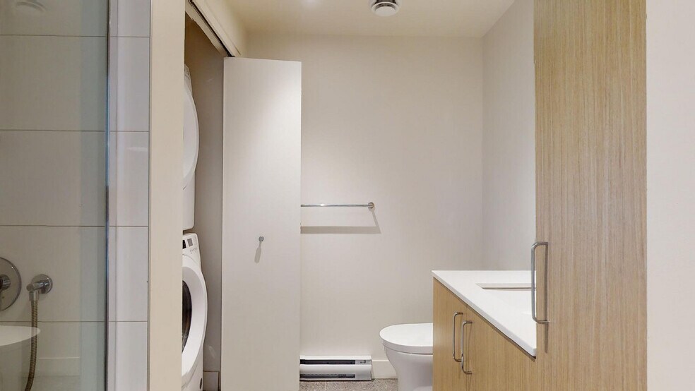 More Photos Of 8405 Pl Saint-Charles, Brossard Apartments For Lease