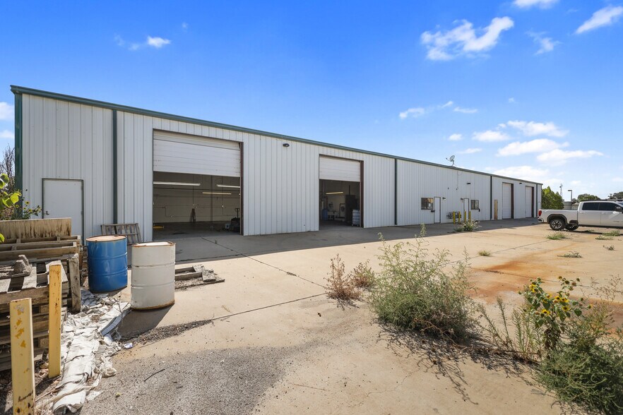 More Photos Of 854 Baseline Pl, Brighton Warehouse For Sale