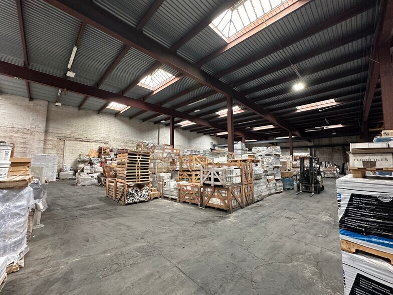 More Photos Of 250 Morgan Ave, Brooklyn Manufacturing For Lease