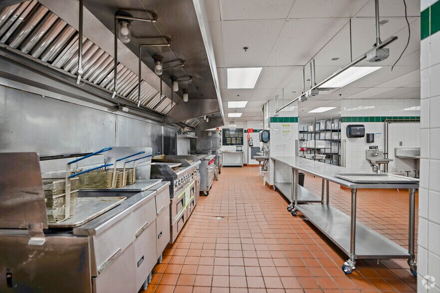 More Photos Of 1350 Okie St NE, Washington Restaurant For Lease