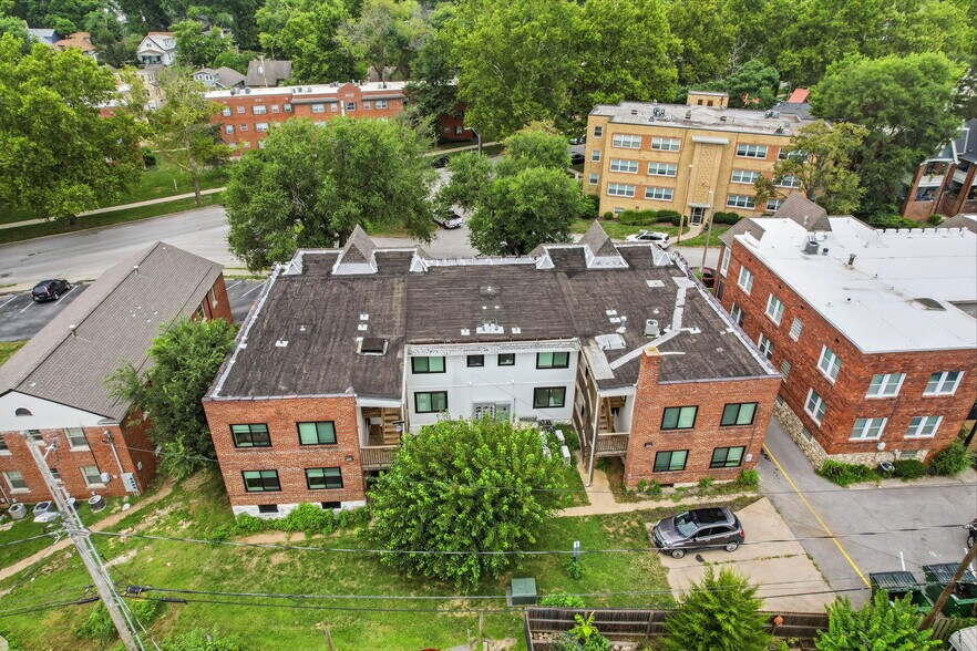 More Photos Of 4335 Mercier St, Kansas City Multifamily For Sale