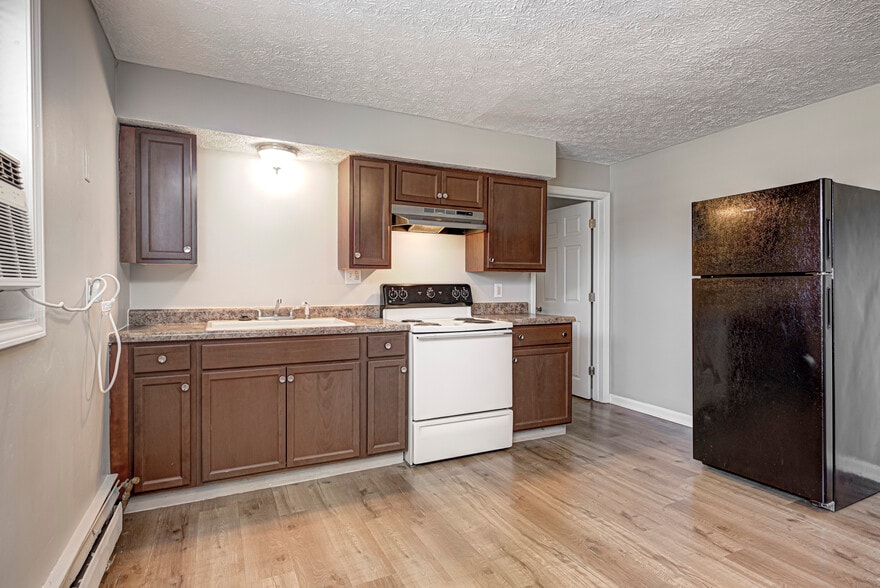 More Photos Of 10705 E Us-136, Indianapolis Apartments For Sale