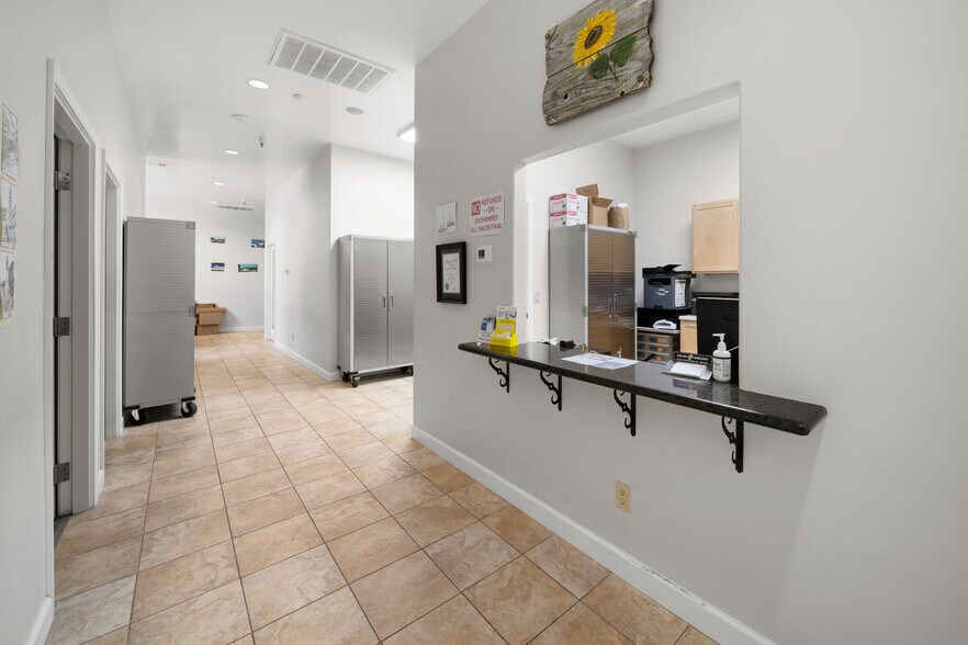 More Photos Of 71-75 N Main St, Templeton Office For Lease