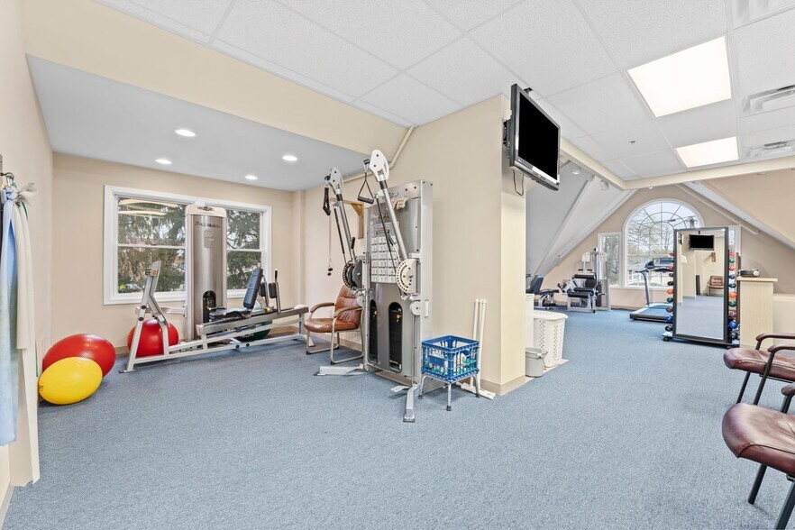 More Photos Of 17 Elm Ave, Hackensack Rehabilitation Center For Lease