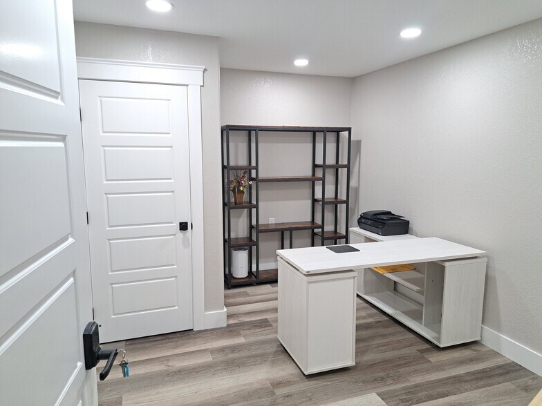 More Photos Of 4400 Bayou Blvd, Pensacola Medical For Lease