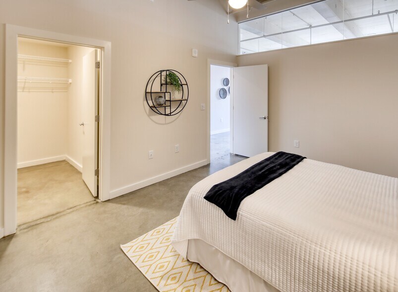 More Photos Of 1100 Richmond Hwy, Richmond Apartments For Sale