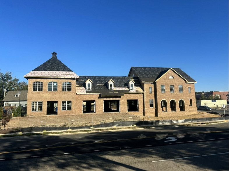 Primary Photo Of 17 Le Gordon Dr, Midlothian General Retail For Lease