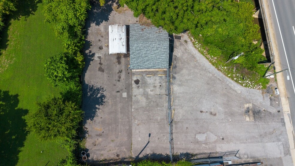 More Photos Of 5409 Charlotte Pike, Nashville Auto Dealership For Lease