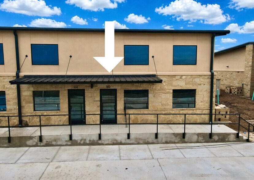 More Photos Of 401 S Chitalpa St, Leander Unknown For Lease