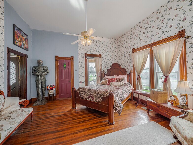 More Photos Of 1307 Wright St, Llano Freestanding For Sale