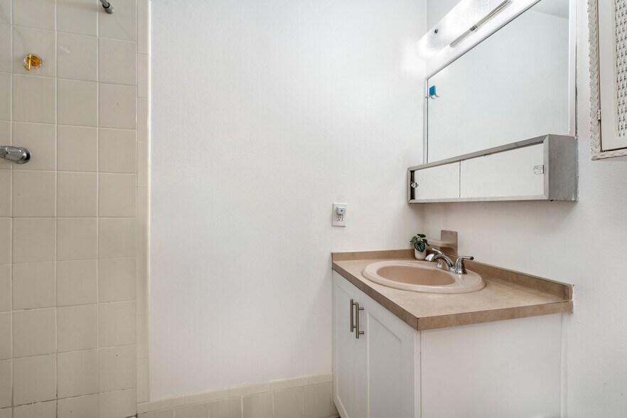More Photos Of , Hialeah Multifamily For Sale