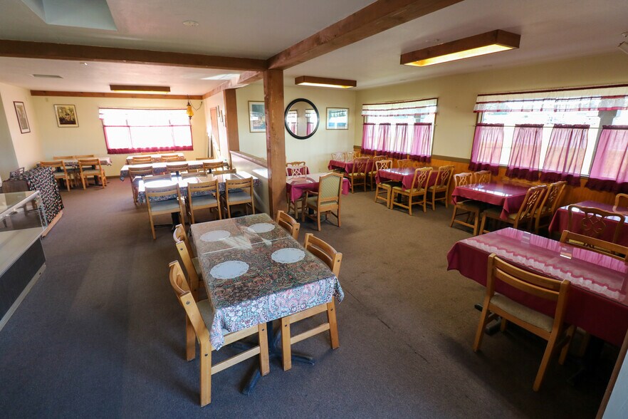 More Photos Of 1455 Oregon, Bandon Restaurant For Sale