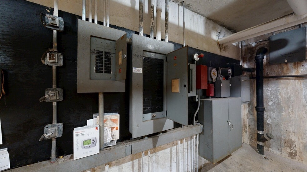 More Photos Of 235 Scarborough St, Hartford Land For Sale