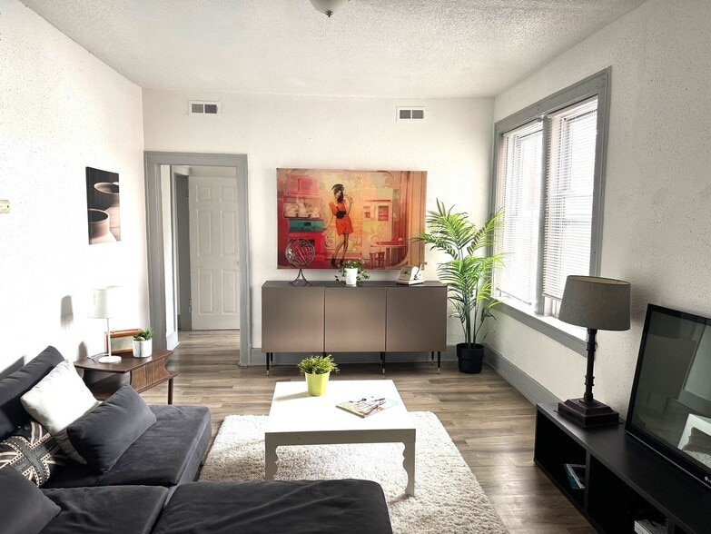 More Photos Of 2199 Lansing St, Detroit Apartments For Sale