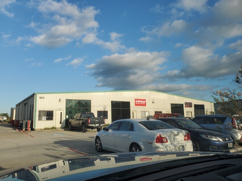 Primary Photo Of 1635 Dickinson Ave, Dickinson Warehouse For Lease