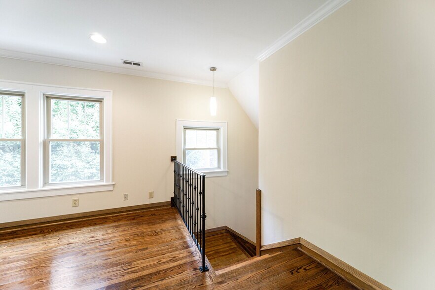 More Photos Of 153 S 17th St, Columbus Multifamily For Sale