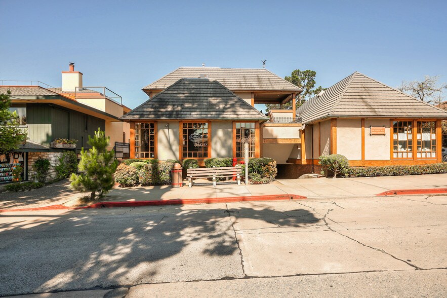 More Photos Of San Carlos St, Carmel Storefront Retail Office For Lease